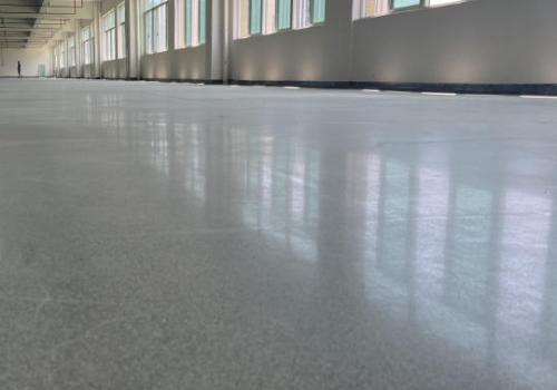 水泥專用地坪漆施工需注意哪些步驟？如何維護延長壽命？